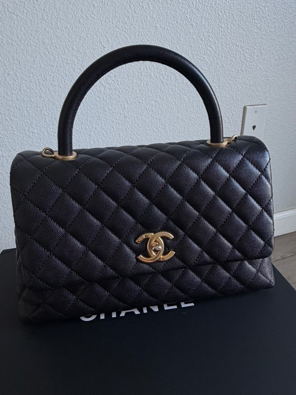 chanel coco handle flap bag